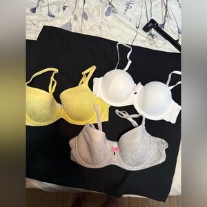 Women's Lace T-Shirt Bra Bundle 2 38C VS and 1 38B maiden form